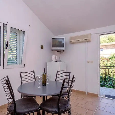 Apartments Zora Ivan Dolac Exterior photo